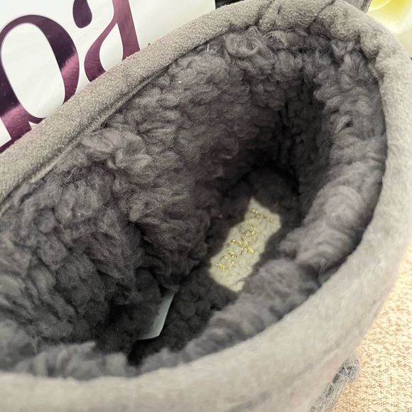 NWT Women’s Memory Foam Sherpa Boot Slipper Shoes - Picture 7 of 9